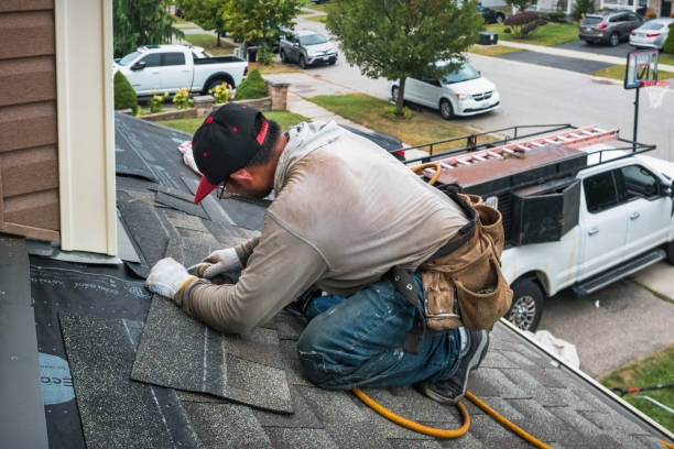 Professional Roofing technician working in Castleford, ID